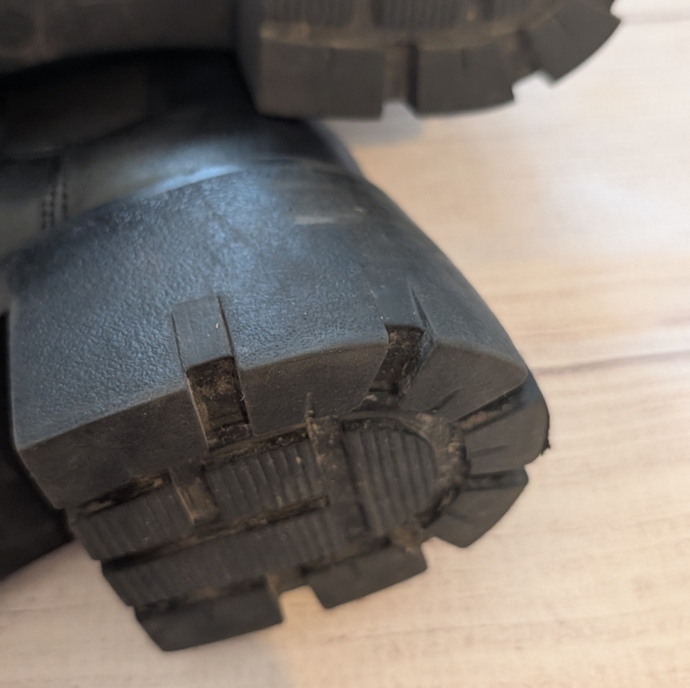 Steve Madden Y2K Black Howler Boots. Size 9.5 - Picture 11 of 12